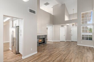 2345 Potters in Henderson, NV - Building Photo - Building Photo