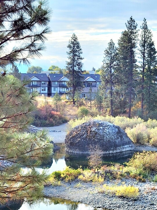 Riverside at Coyote Rock in Spokane Valley, WA - Foto de edificio