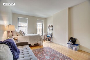 423 Amsterdam Ave in New York, NY - Building Photo