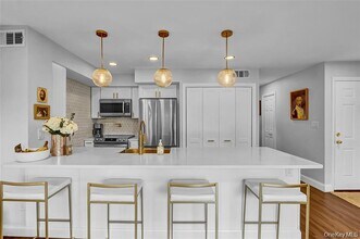 1 Anchorage Way in Freeport, NY - Building Photo - Building Photo