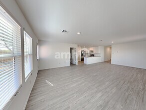 5439 Elm Valley Dr in San Antonio, TX - Building Photo - Building Photo
