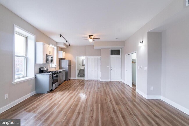 937 N 2nd St-Unit -UNIT 3F in Philadelphia, PA - Building Photo - Building Photo