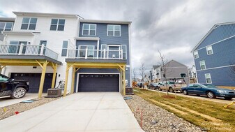 2877 Rayfield Ave in Ann Arbor, MI - Building Photo