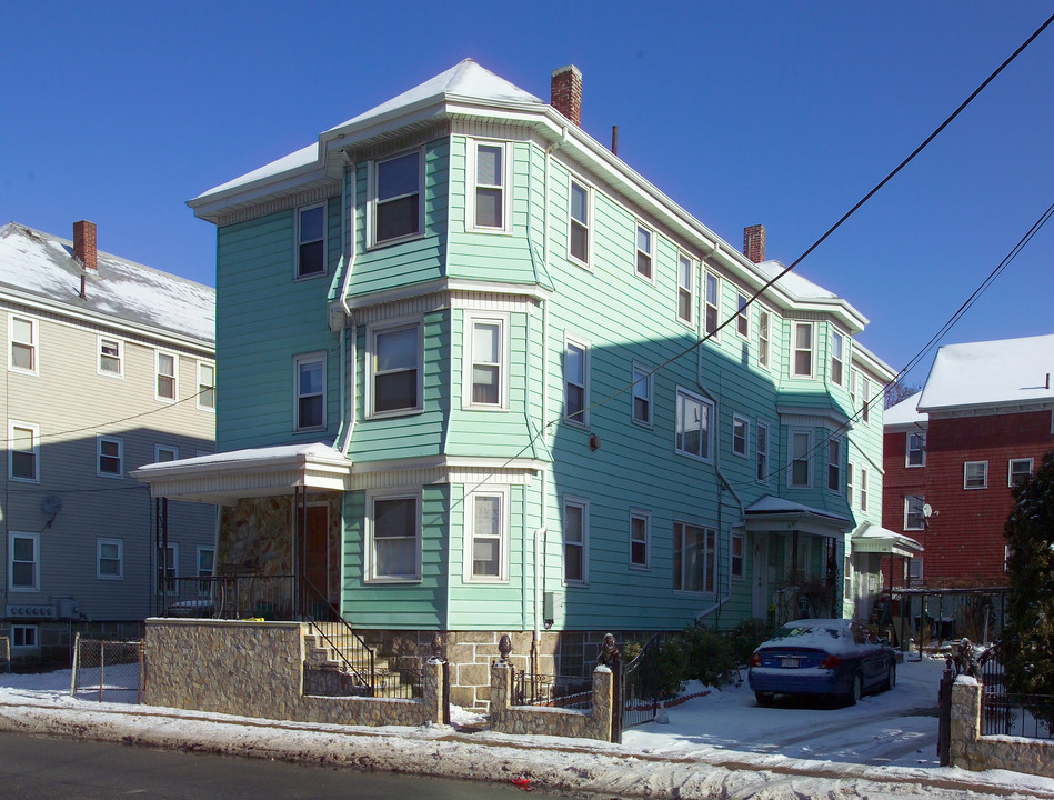 55 Robeson St in Fall River, MA - Building Photo