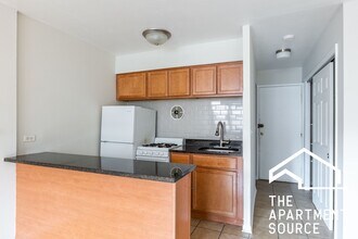 5847 N Winthrop Ave in Chicago, IL - Building Photo - Building Photo