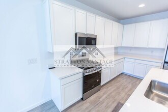 13413 W Tether Trail in Peoria, AZ - Building Photo - Building Photo