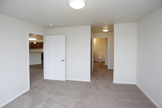 South Park Place Apartments in Dickinson, ND - Foto de edificio - Interior Photo