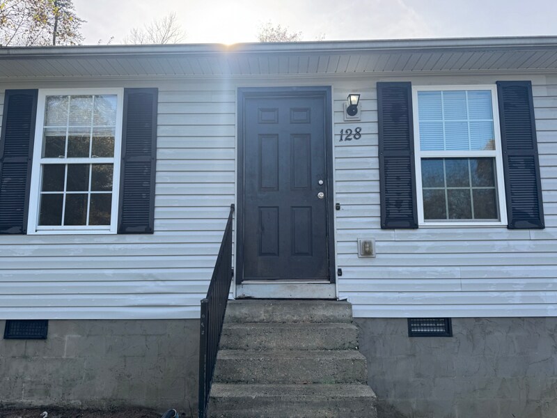 128 Little Blvd in Crossville, TN - Building Photo