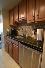 555 E William St, Unit 13c in Ann Arbor, MI - Building Photo - Building Photo