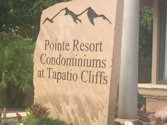 10410 N Cave Creek Rd in Phoenix, AZ - Building Photo - Building Photo