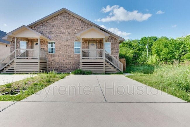 property at 5405 Groveton St