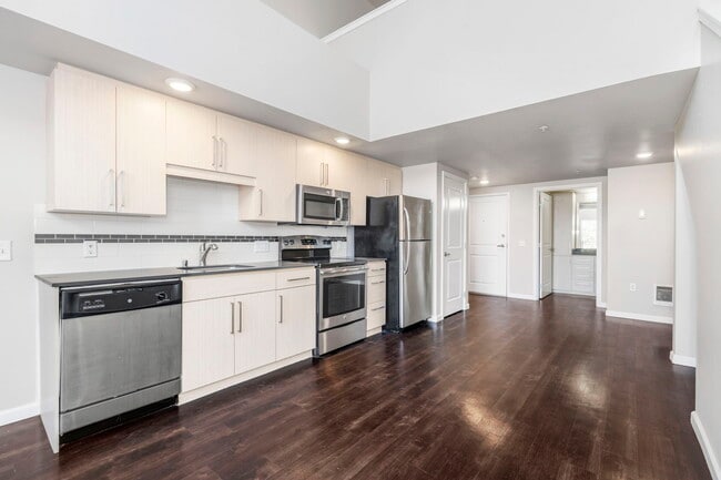 1711 12th Apartments in Seattle, WA - Foto de edificio - Building Photo