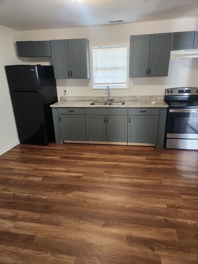 property at 3 Annie St