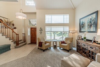 8812 S Forrest Dr in Littleton, CO - Building Photo - Building Photo