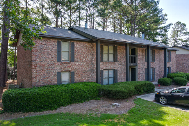 Meadows Apartments in Columbus, GA - Building Photo - Building Photo