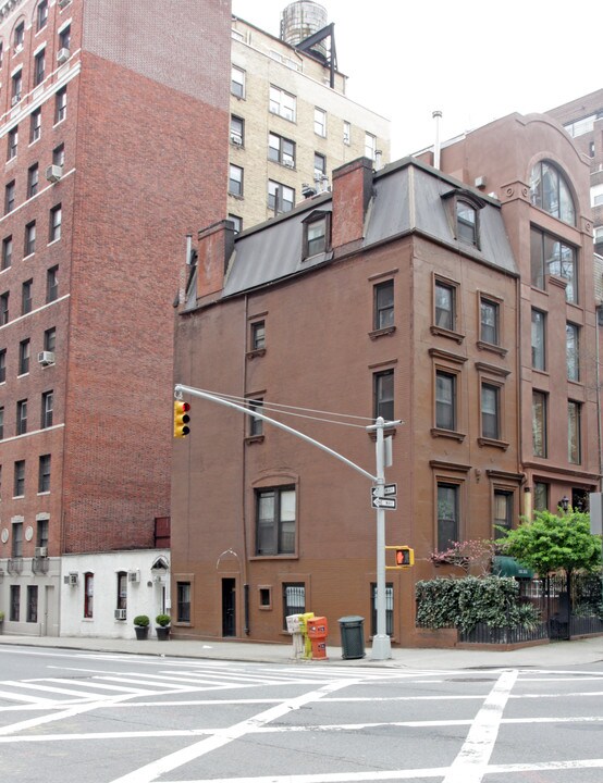 268-270 Lexington Ave in New York, NY - Building Photo
