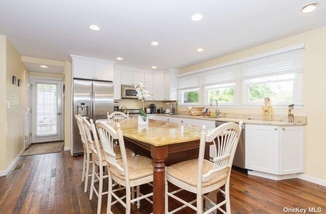 748 Ocean Breeze Walk in Islip, NY - Building Photo - Building Photo