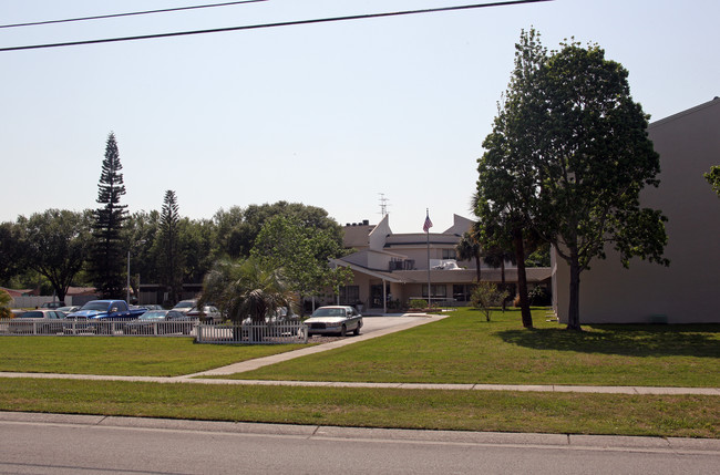 Clear Bay Terrace Apartments in Clearwater, FL - Building Photo - Building Photo