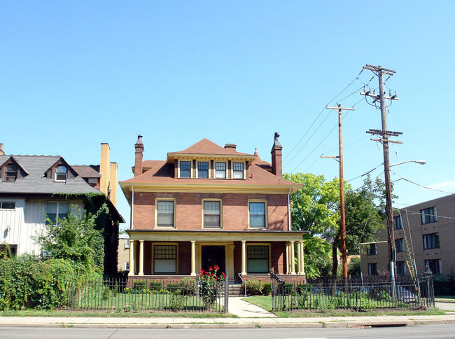 5537 5th Ave in Pittsburgh, PA - Foto de edificio - Building Photo