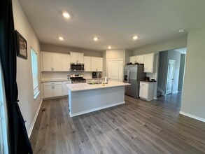 299 Crk Vw Dr in Commercial Point, OH - Building Photo - Building Photo