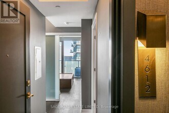 50 Charles St E in Toronto, ON - Building Photo - Building Photo