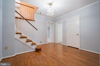 10515 Meadow Bridge Ln in Fairfax, VA - Building Photo - Building Photo