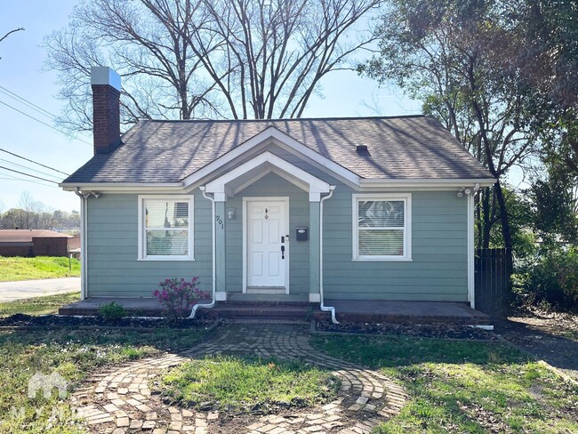 901 Ambassador St