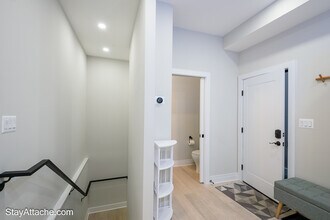 2301 Ontario Rd NW, Unit 102 in Washington, DC - Foto de edificio - Building Photo