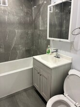 4635 Clanranald Av in Montréal, QC - Building Photo - Building Photo