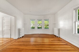 279 E Squantum St in Quincy, MA - Building Photo - Building Photo