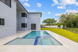 19749 NE 16th Pl in Miami, FL - Building Photo - Building Photo