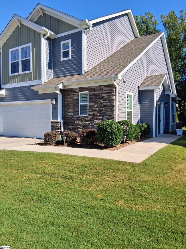 22 Creekhaven Ln in Taylors, SC - Building Photo - Building Photo