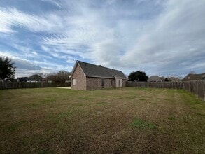 6400 Pelican Crossing Dr in Gonzales, LA - Building Photo - Building Photo