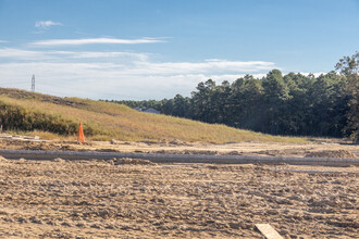 The Oaks at Glenwood in Old Bridge, NJ - Building Photo - Building Photo