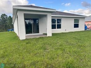 2807 34th St W in Lehigh Acres, FL - Foto de edificio - Building Photo