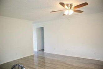 1922 J J Pearce Dr in Richardson, TX - Building Photo - Building Photo
