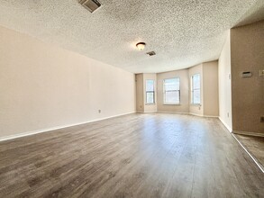 18006 Redriver Song in San Antonio, TX - Building Photo - Building Photo