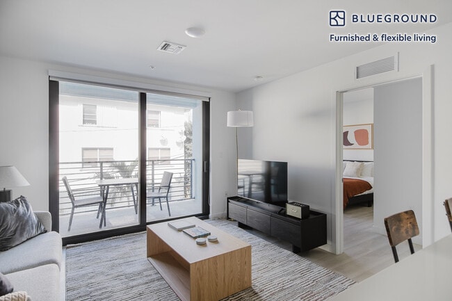 2201 Polk St in Hollywood, FL - Building Photo - Building Photo