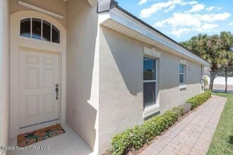 421 Moray Pl in Melbourne Beach, FL - Building Photo - Building Photo