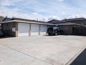 2604 Delaware St in Huntington Beach, CA - Building Photo - Building Photo