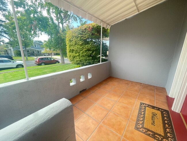 4565 Alumni Ave in Los Angeles, CA - Building Photo - Building Photo