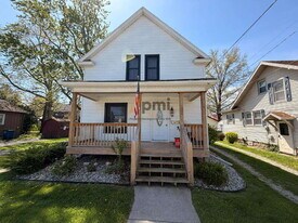1008 2nd St in La Porte, IN - Building Photo