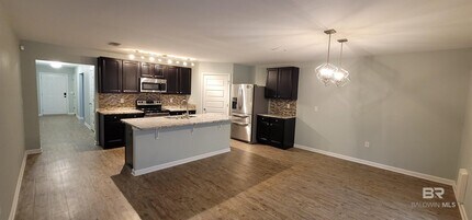 17431 Harding Dr in Foley, AL - Foto de edificio - Building Photo