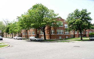 2448 N Leclaire Ave Apartments