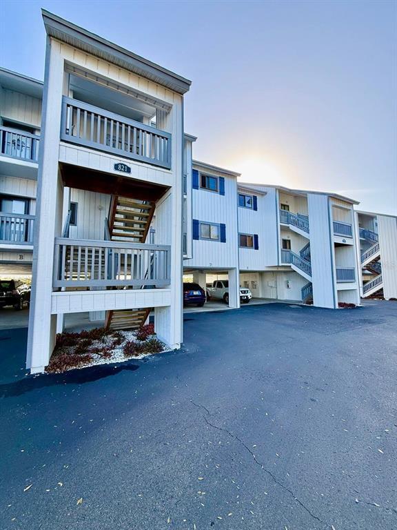 property at 821 Bahia Del Sol Dr