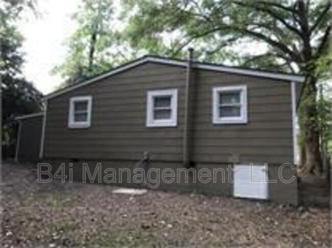 3160 McKenzie Rd in East Point, GA - Building Photo - Building Photo