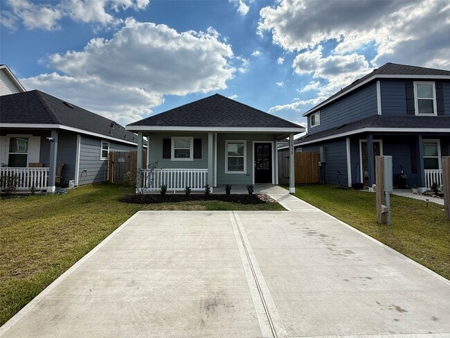 property at 16770 N Marie Vlg Dr