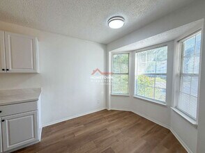 1500 E Johnson Ave in Pensacola, FL - Foto de edificio - Building Photo