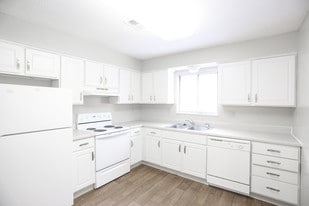 The Ridge Overland Park in Overland Park, KS - Building Photo