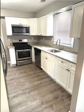 400 Windsor Dr in Bellmawr, NJ - Building Photo - Building Photo